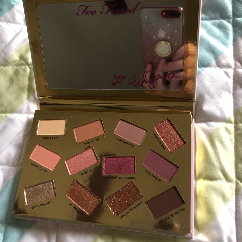 Too Faced Pretty Mess Palette